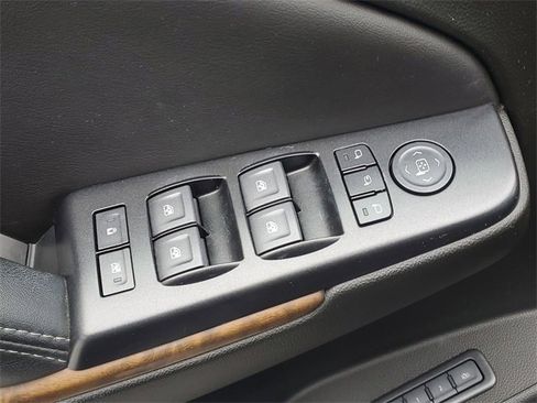 Certified 2019 GMC Yukon Denali w/ Open Road Package image 11