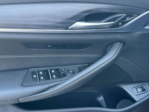 Used 2023 BMW 530e RWD image 13
