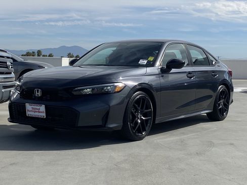 Used 2025 Honda Civic Sport image 6