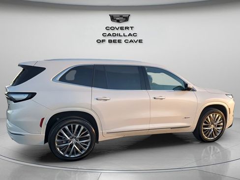 Used 2025 Buick Enclave Avenir w/ Super Cruise Package image 10