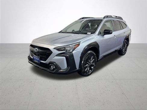 Used 2025 Subaru Outback Onyx Edition AWD/4WD image 2