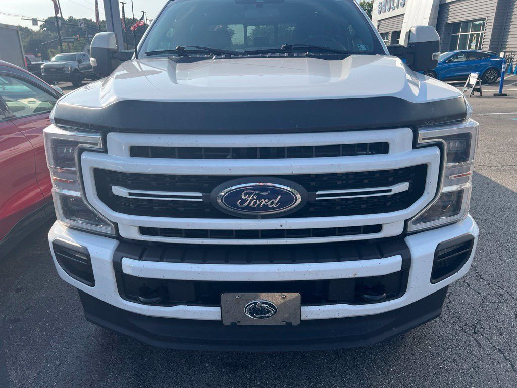 Used 2022 Ford F250 Lariat w/ Lariat Ultimate Package AWD/4WD image 2