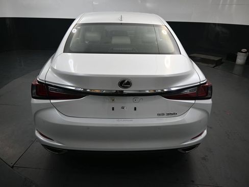Used 2024 Lexus ES 350 w/ Premium Package FWD image 8