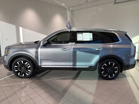 Used 2024 Kia Telluride SX w/ Towing Package image 2