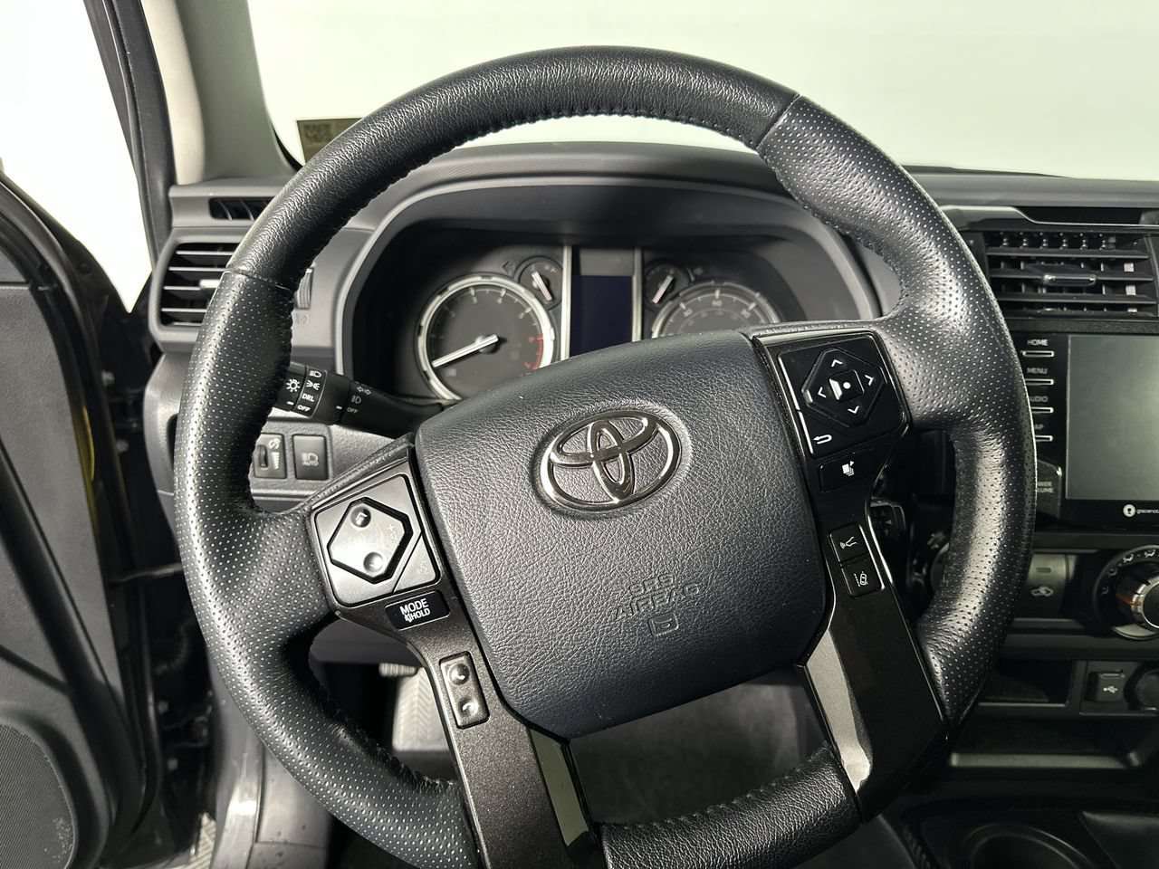 Used 2024 Toyota 4Runner TRD Off-Road Premium w/ Moonroof Package AWD/4WD image 5