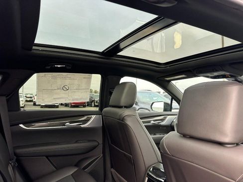 New 2026 Cadillac XT5 Sportv w/ LPO, Floor Liner Package image 5