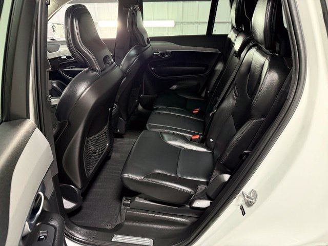Used 2023 Volvo XC90 B5 Core w/ Protection Package Premier AWD/4WD image 8