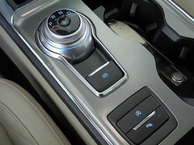 Certified 2023 Ford Edge Titanium AWD/4WD image 27