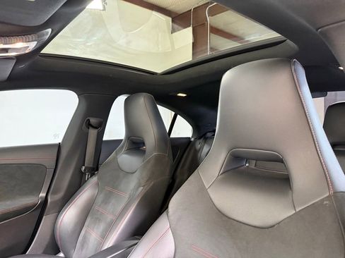 Used 2022 Mercedes-Benz CLA 250 image 11