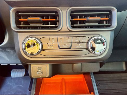 Used 2023 Ford Maverick XLT image 15