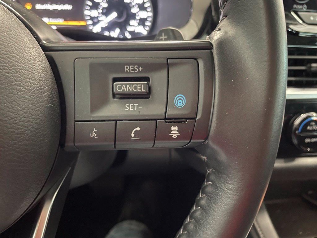 Certified 2025 Nissan Pathfinder SV FWD image 14