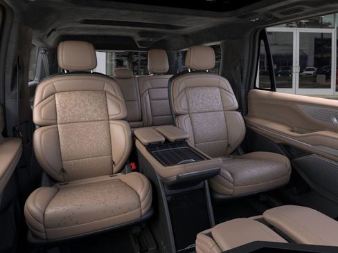 New 2026 Lincoln Navigator L Black Label AWD/4WD image 11