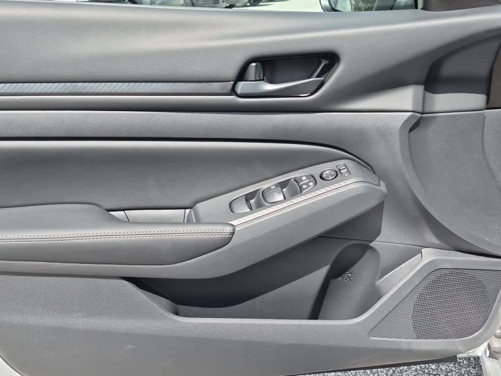 New 2026 Nissan Altima 2.5 SV FWD image 9