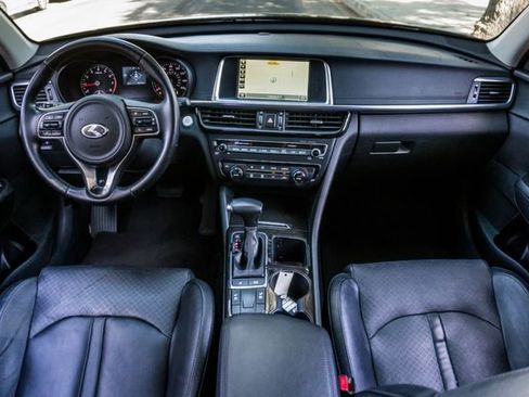 Used 2016 Kia Optima EX w/ Premium Package image 12