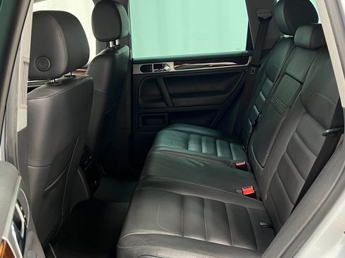 Used 2008 Volkswagen Touareg V6 AWD/4WD image 33