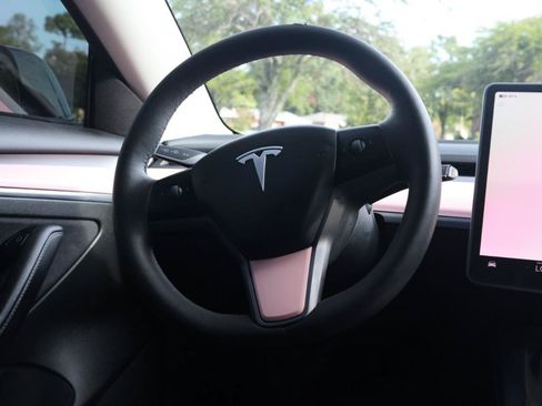 Used 2023 Tesla Model 3 Standard Range RWD image 9