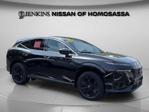 Certified 2025 Nissan Murano SV FWD image 1