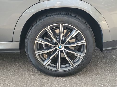 Certified 2024 BMW X6 xDrive40i w/ Premium Package image 29