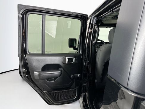 Used 2022 Jeep Gladiator Sport image 24