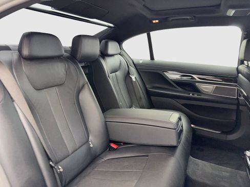 Used 2020 BMW 740i xDrive w/ M Sport Package AWD/4WD image 43