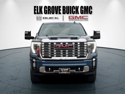 Used 2025 GMC Sierra 2500 Denali image 9