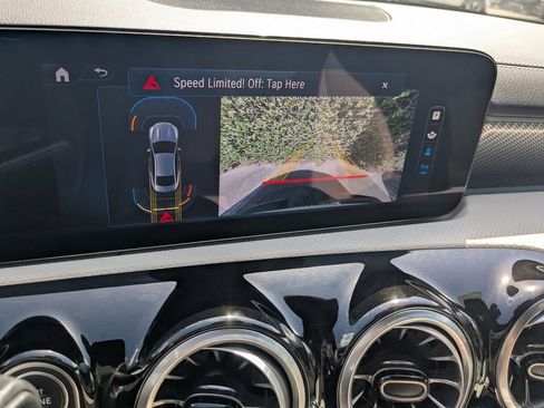 Used 2025 Mercedes-Benz CLA 250 4MATIC image 8