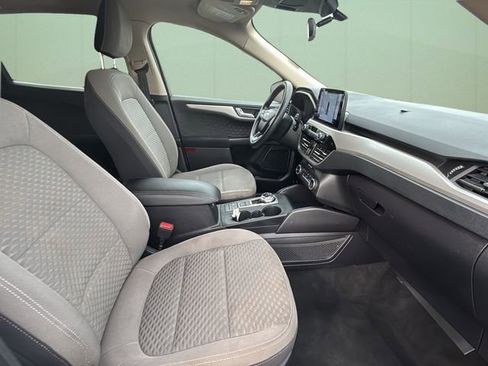 Used 2020 Ford Escape SE image 36