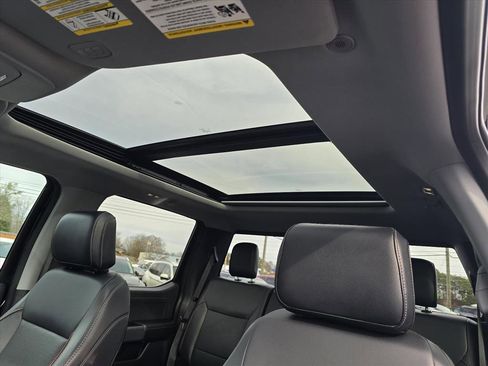 Used 2023 Ford F150 Lariat w/ Trailer Tow Package image 7