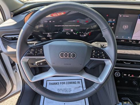 Used 2025 Audi Q5 Premium Plus w/ Premium Plus AWD/4WD image 15