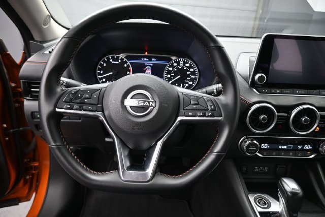 Used 2025 Nissan Sentra SR FWD image 9
