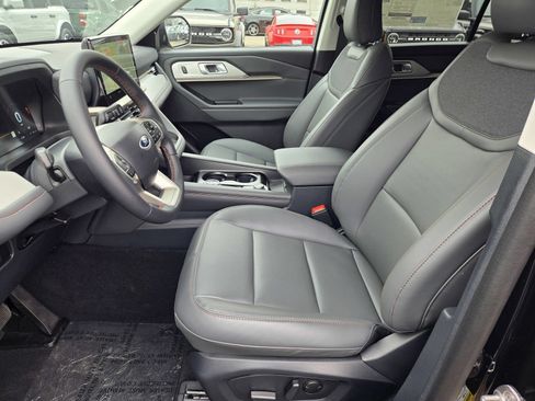 New 2026 Ford Explorer Active w/ Active Comfort Package AWD/4WD image 9