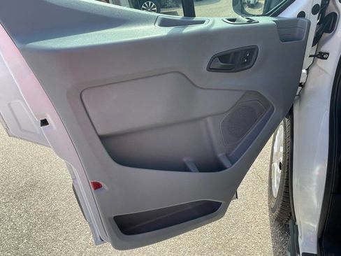 Used 2019 Ford Transit 150 XLT image 18