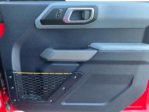 Used 2023 Ford Bronco Badlands w/ Sasquatch Package image 16