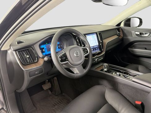 Certified 2023 Volvo XC60 B5 Plus w/ Climate Package AWD/4WD image 10