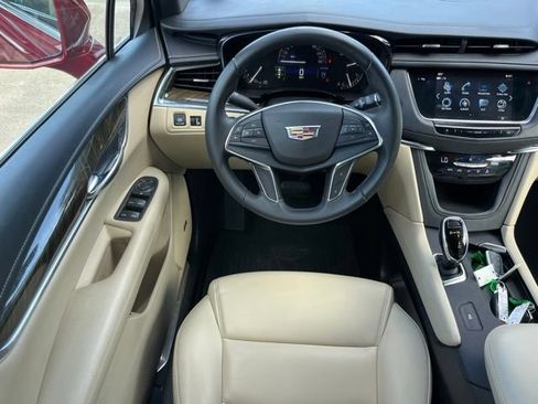 Used 2019 Cadillac XT5 FWD image 28