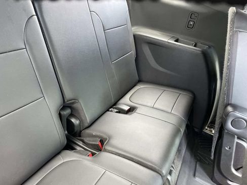 Certified 2023 Chevrolet Traverse LT FWD image 9
