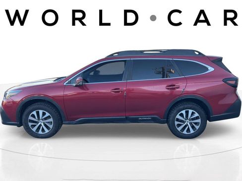 Used 2022 Subaru Outback Premium image 4