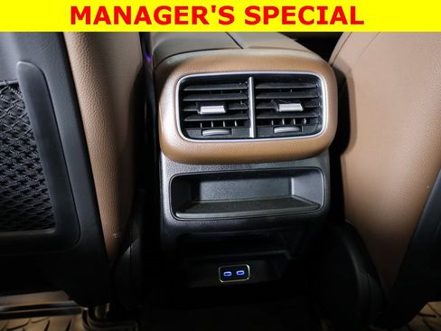 Used 2025 Mercedes-Benz GLE 450e 4MATIC image 30