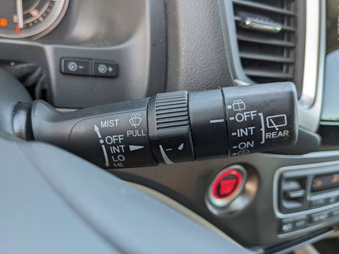 Used 2018 Honda Pilot EX-L image 30