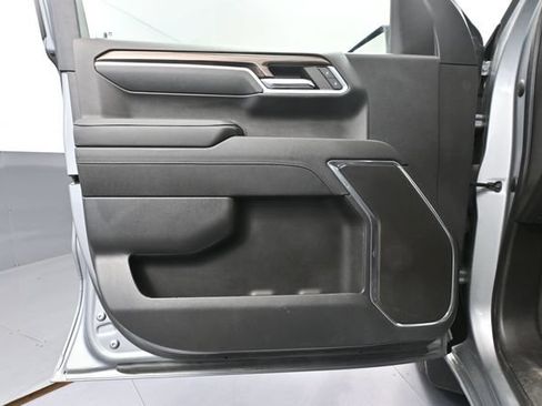 Used 2023 Chevrolet Silverado 1500 LT AWD/4WD image 22