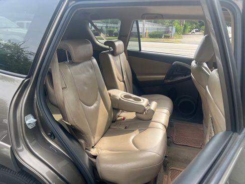 Used 2010 Toyota RAV4 Limited image 17