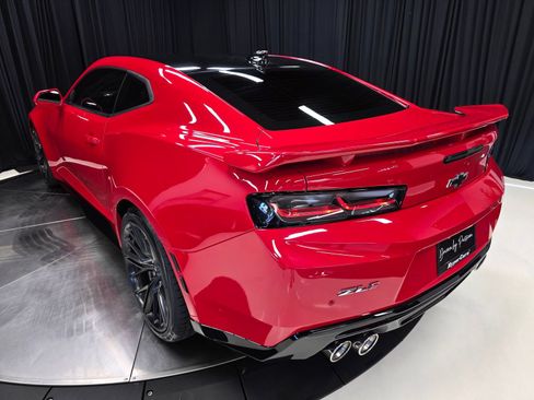 Used 2017 Chevrolet Camaro ZL1 RWD image 54