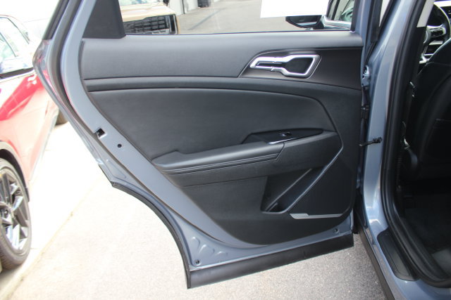 Used 2024 Kia Sportage EX AWD/4WD image 24
