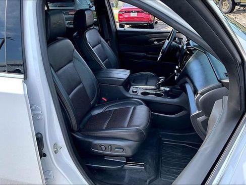 Used 2023 Chevrolet Traverse High Country FWD image 27