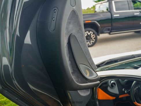 Used 2017 McLaren 570S Coupe RWD image 35