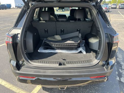 Used 2026 Chevrolet Equinox RS w/ Convenience Package III image 18