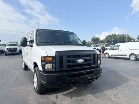Used 2014 Ford E-150 and Econoline 150 RWD image 3