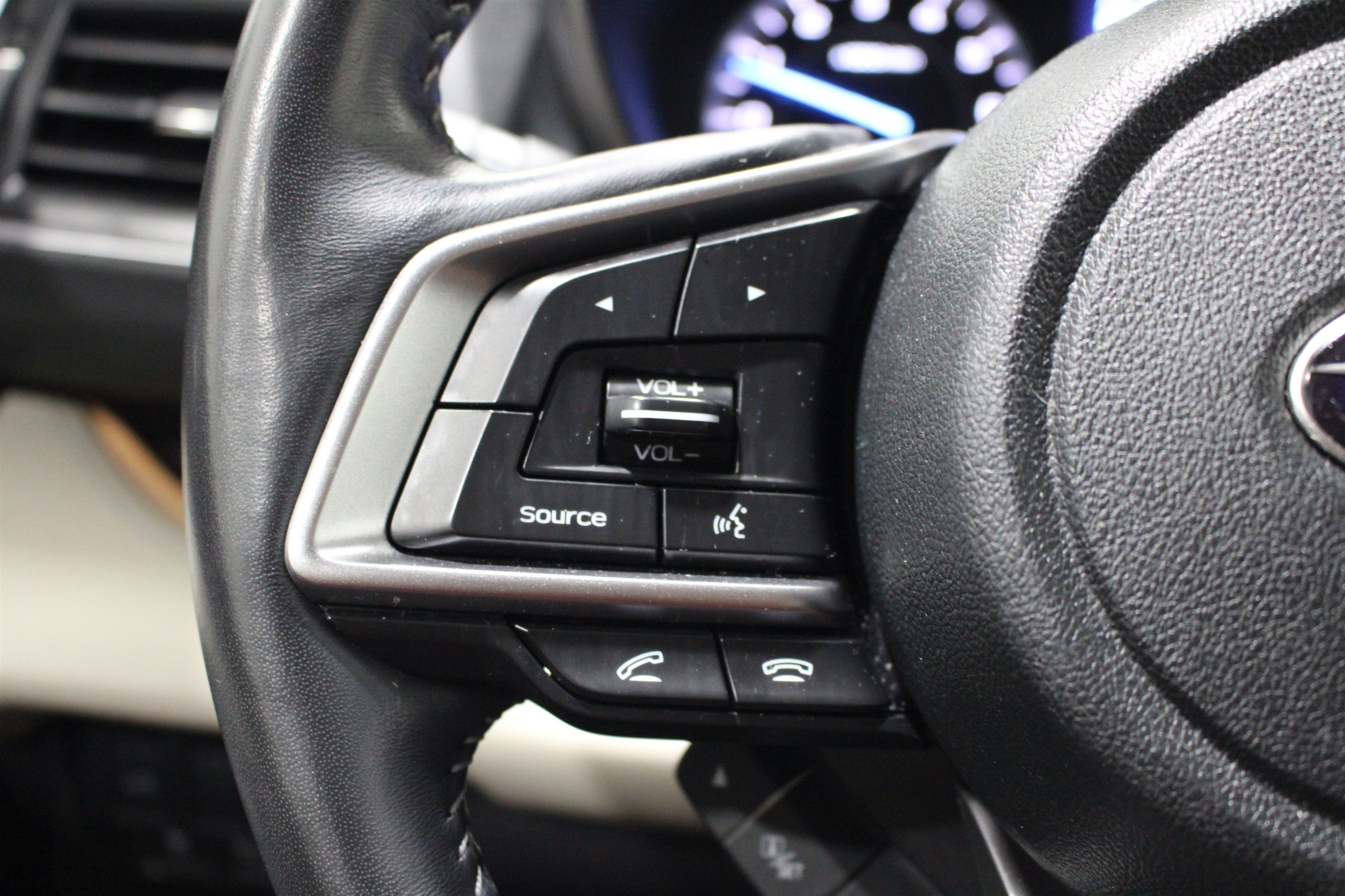 Used 2019 Subaru Ascent Touring w/ Popular Package #3 AWD/4WD image 11