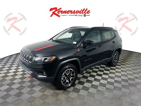 New 2026 Jeep Compass Trailhawk w/ Sun, Sound & Navigation Group image 3