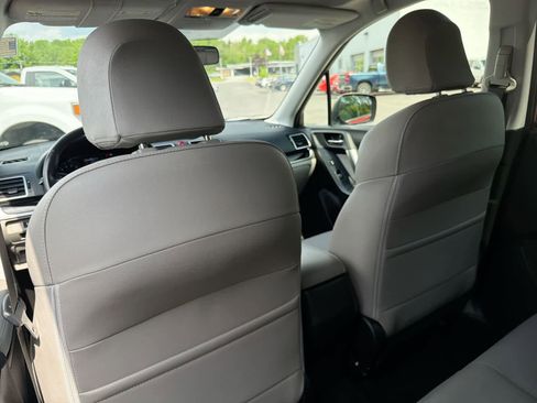 Used 2018 Subaru Forester 2.5i Limited AWD/4WD image 19
